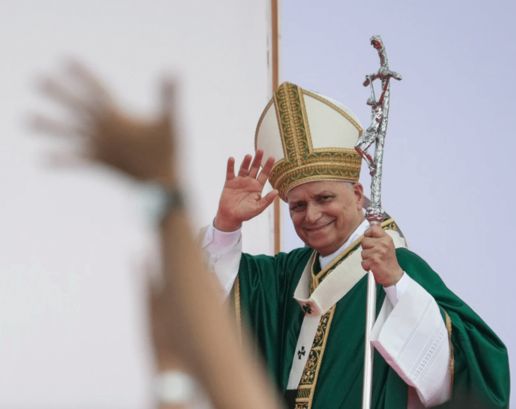 Pope Leo xiv landing